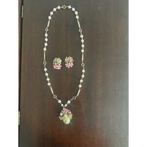 Vintage beaded fairy cottage necklace and clip on earrings set, pink.